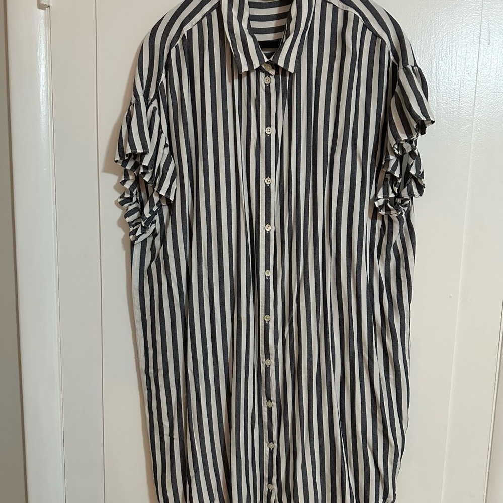 Madewell Black & White Striped Ruffle-Sleeve Button-Down Shirt